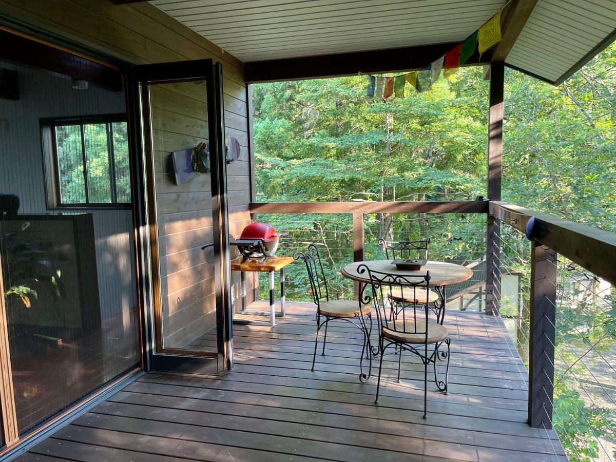 Bears Den Mountain Lodge هاكوبا المظهر الخارجي الصورة