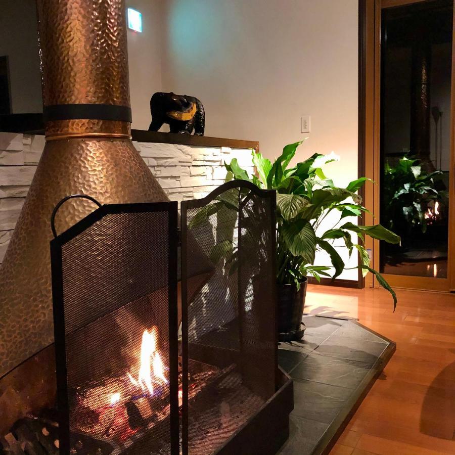 Bears Den Mountain Lodge هاكوبا المظهر الخارجي الصورة
