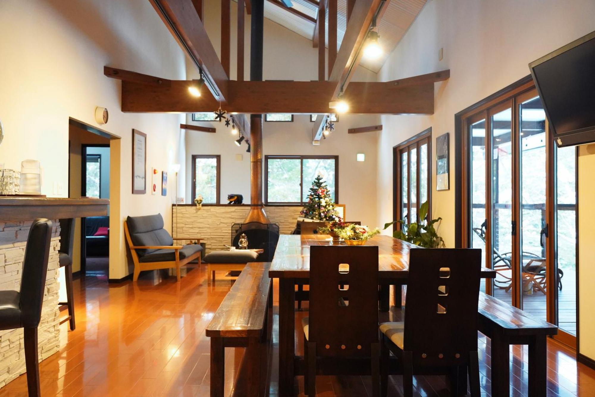 Bears Den Mountain Lodge هاكوبا المظهر الخارجي الصورة