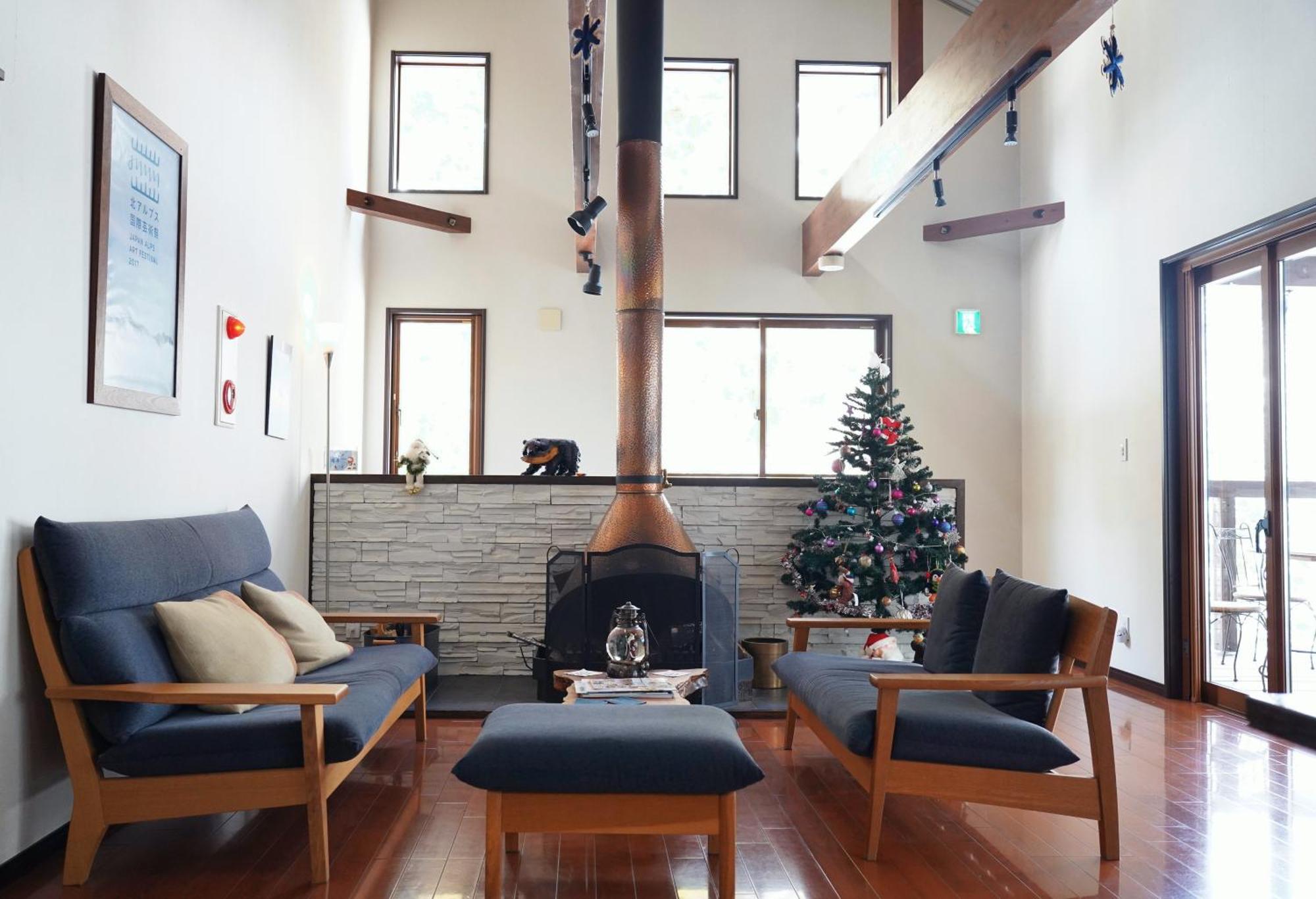 Bears Den Mountain Lodge هاكوبا المظهر الخارجي الصورة