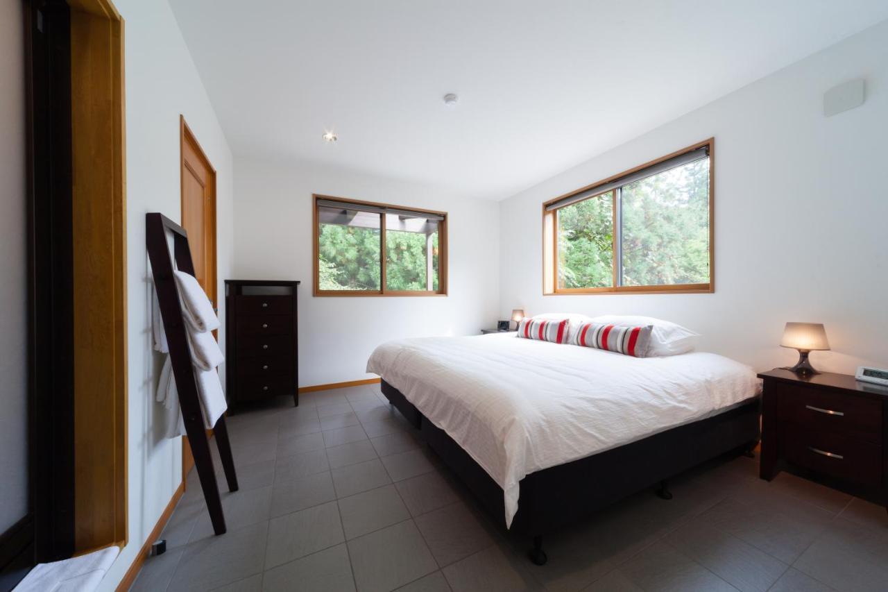 Bears Den Mountain Lodge هاكوبا المظهر الخارجي الصورة